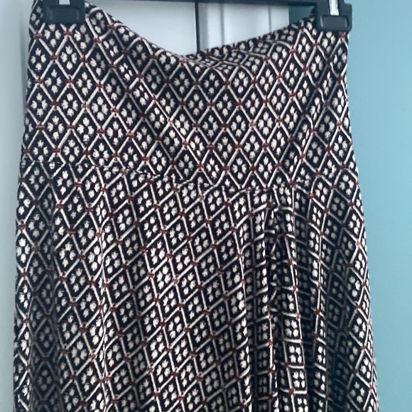 SASSY COMFY MAX STUDIO SKIRT - Picture 9 of 10